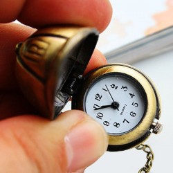 Relógio de bolso boné pequeno analógico de quartzo